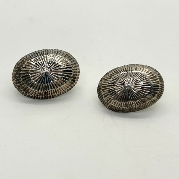 Vintage Sterling Silver Pierced Earrings Oval Textured 925 Stamped 5.7 grams - Picture 10 of 13